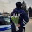 В Армавире мужчины в форме поздравили автоледи с 8 марта - Муниципальный вестник Армавира