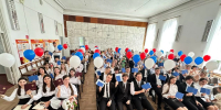 Сегодня аттестаты выпускникам гимназии № 1 вручил депутат ЗСК Алексей Титов - Армавирский Собеседник