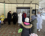 Жителей Северного микрорайона сегодня развлекала творческая бригада ГДК